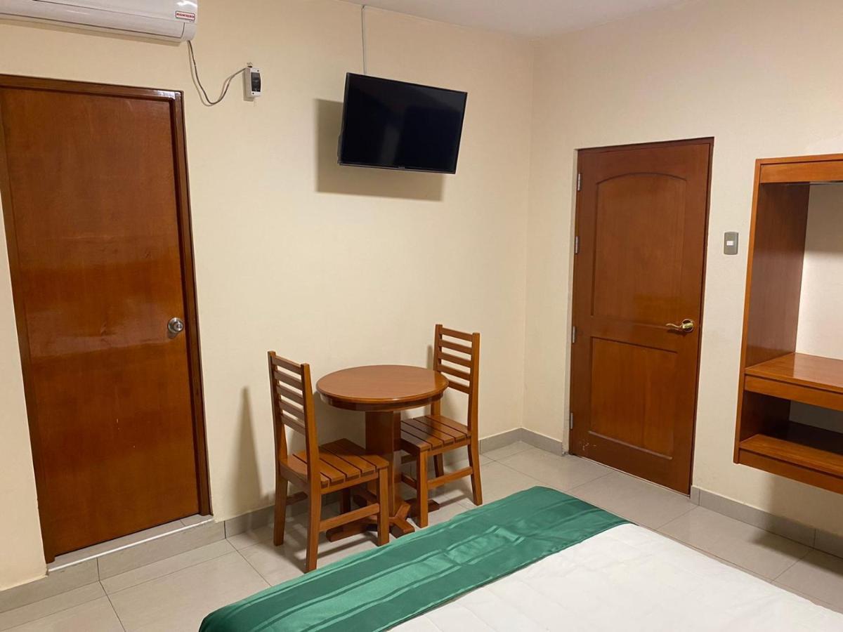 Tariri Hotel Pucallpa Ngoại thất bức ảnh